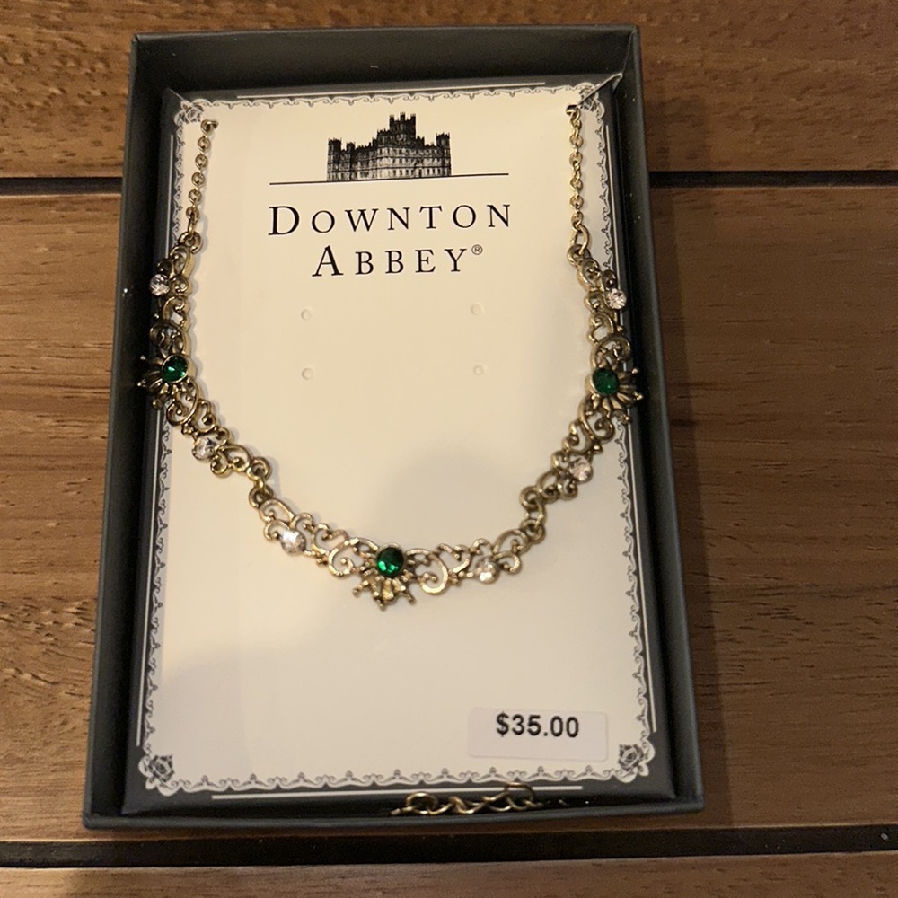 Downtown Abbey gold necklace